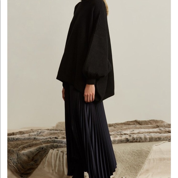 Genuine People Oversozed Dolman Sleeve Sweater - Picture 5 of 8